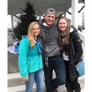 Meet your Posher, Logan